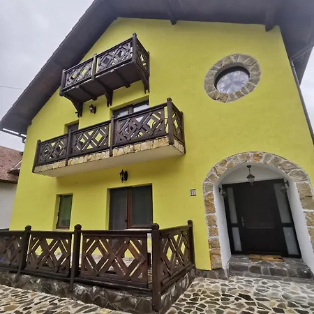 Guest house Yellow House *