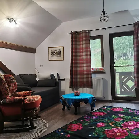 Yellow House Guest house *